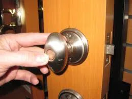 Locksmith Master Store Jamaica, NY 718-737-7750 - door-unlock